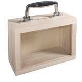 COFFRE EN BOIS A FENETRE