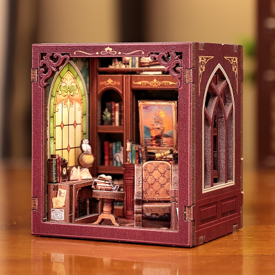GENTLEMANS LOUNGE- MINI BOOK NOOK