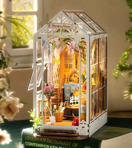 Qu'est-ce un diorama? – Book Nook France