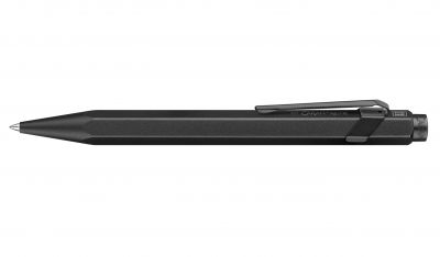 STYLO BILLE PREMIUM XL BLACK CODE CARAN D\'ACHE AVEC �TUI SLIMPACK